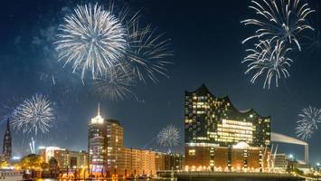 silvester in hamburg: von hier können sie besonders gut feuerwerk gucken