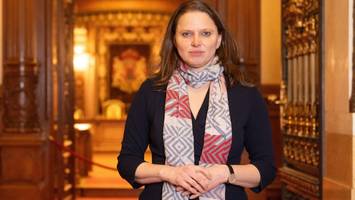 bäume fällen für den containerumschlag: „hafen ist nicht nur folklore und kulisse“