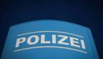 Hintergründe unklar: Verletzter Mann nach Unfall auf Autobahn davon gefahren