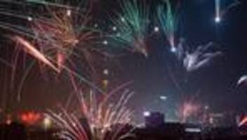 Jahreswechsel: Alle Jahre wieder: Einsatzkräfte zu Silvester im Großeinsatz