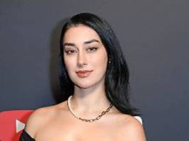 Lage war sehr kritisch: Musikerin Elif berichtet über Depressionen