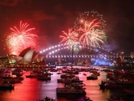 Zwei Wochen nach Terror-Tat: Sydney begrüßt 2026 mit monumentalem Feuerwerk