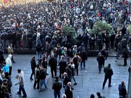 wirtschaftskrise: demonstrationen in iran - erste verhaftungen von studenten