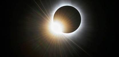 sonnenfinsternis 2026: im august verschwindet die sonne über europa