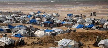 hilfsorganisationen droht entzug von zulassungen durch israel