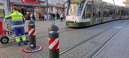 Satirischer Ausblick aufs Jahr 2026: Poller-Alarm in Augsburg und wo es sonst noch knallt