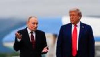 Krieg gegen die Ukraine: Donald Trump verbreitet russlandkritischen Artikel