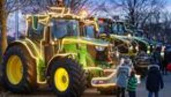 Neujahrstradition: Rund 300 Traktoren bei Lichterfahrt in Magdeburg erwartet