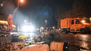 großreinemachen: während andere noch feiern, räumt die bsr schon auf