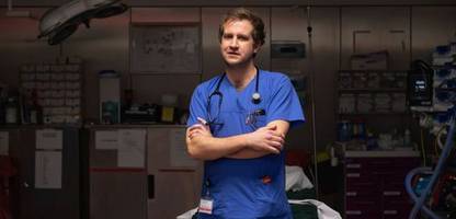 Neujahrsnacht in Berlin: Charité behandelt Patienten mit Feuerwerksverletzungen