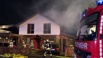 wegen photovoltaik: böller in regenrinne sorgt für großen schaden