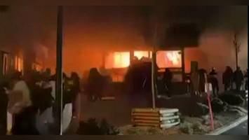 „Flashover“ in Crans-Montana: Kam es so zur Explosion im „Le Constellation“?