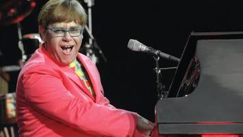 elton john spielt ein konzert – und fielmann sponsert nicht nur die brille