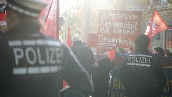 Arbeiter laufen nach rechts: So groß ist die Gefahr für Gewerkschaften