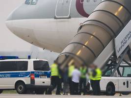 Migrationspolitik: CSU verlangt „große Abschiebeoffensive“