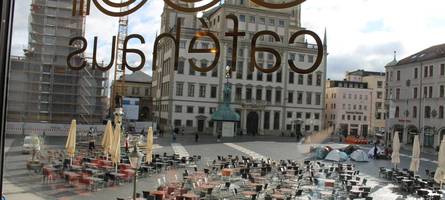 das folgt am augsburger rathausplatz auf das café eber