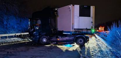 Wetter in Deutschland: Unfälle bei Schnee und Glätte – Lachs auf der Autobahn