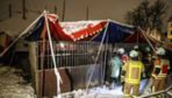 Einsatz in Lüdenscheid: Zirkuszelt bricht unter Schneelast zusammen - Tiere gerettet