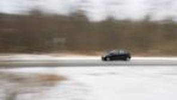 eis und schnee: glätte sorgt für mehrere unfälle im landkreis oldenburg