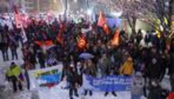 Protestzug: 500 Menschen demonstrieren gegen US-Angriff auf Venezuela