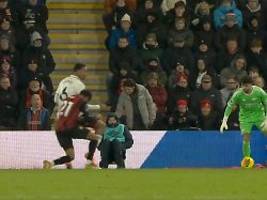 adli versucht alles, aber ...: ex-bayer-star sorgt mit peinlicher schwalbe für fassungslosigkeit