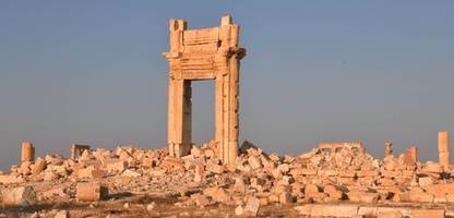 syrien: luftangriffe auf is-anlage durch großbritannien und frankreich