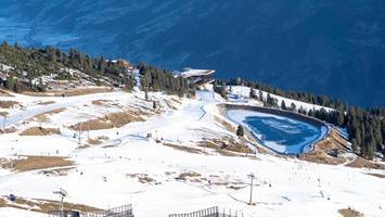 Tödlicher Absturz: 22-jähriger Deutscher stirbt bei Skiunfall in Tirol