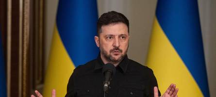 Selenskyj: Rund 2000 russische Luftangriffe in Neujahrswoche