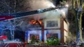 kreis stormarn: 72-jähriger stirbt bei brand in grönwohld