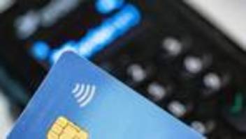 polizei sucht zeugen: betrüger ergaunern ec-karten – rentner durchschauen masche