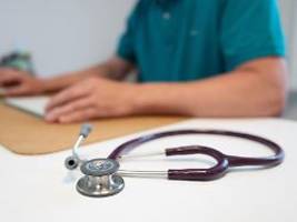 Jeder Vierte wartet einen Monat: GKV: Terminportal soll Wartezeit auf Facharzttermin verkürzen