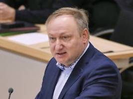 spitzentreffen aufgezeichnet?: afd sachsen-anhalt wirft schatzmeister aus der fraktion