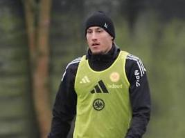 tränen beim bundesliga-debüt?: sohn von deutschem olympia-helden treibt sein fußball-märchen voran