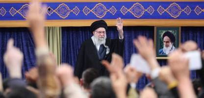 Iran: Ajatollah Khamenei soll laut Medienbericht Flucht nach Moskau vorbereitet haben