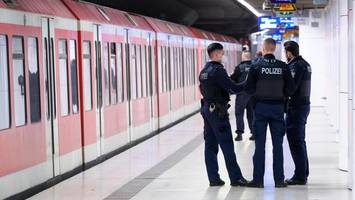 Ohne Fahrkarte unterwegs: Schwarzfahrer muss in den Knast