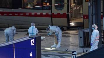 deutlich weniger angriffe mit messern und revolvern in hamburg