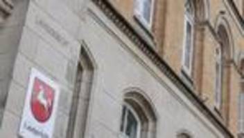 angeblich sexuelle Übergriffe: richter auf der anklagebank: urteil möglich