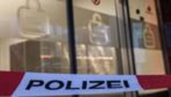 Kriminalität: Polizei durchsucht Sparkasse nach Millionen-Raub