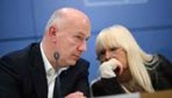 Stromausfall: Nach Brandanschlag in Berlin: Ermittlungen vor Ausweitung