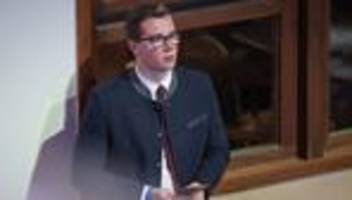 Umstrittener AfD-Politiker: Wahl, Haftbefehl, Anklage: Wie Halemba vor Gericht kam