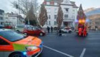 Unfall: Rollstuhlfahrer stirbt nach Verkehrsunfall an Weihnachten