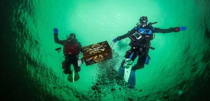 Dreikönigstauchen in Überlingen: »Es kann sich lohnen, im Winter zu tauchen«