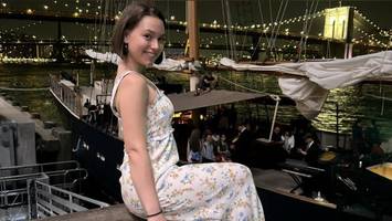 Warum „100-prozentige New Yorkerin“ jetzt Heimaturlaub in Wedel macht