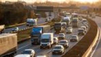 Bergungsarbeiten: A1 wird für Bergung von Schwertransporter gesperrt