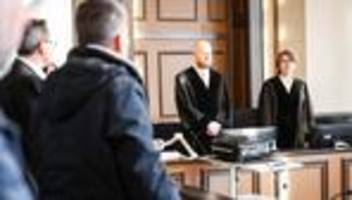 Femizid in Niedersachsen: Angeklagter schweigt zu Mord an seiner Ex-Partnerin