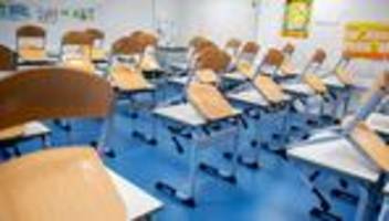 Folgen des Winterwetters: Schnee und Glätte: Wo in Niedersachsen die Schule ausfällt