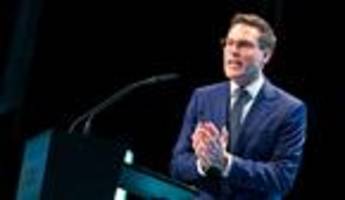 närrische auszeichnung: einer aus unseren reihen: hagel bekommt narrenschelle