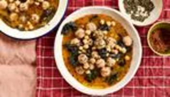 Topalak Çorbası: Was ist besser als eine Suppe? Zwei Suppen in einer!