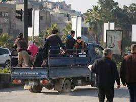 Nach schweren Gefechten: Syrische Armee bombardiert kurdische Stadtviertel in Aleppo