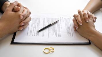 Scheidung einreichen? Diese 5 Fragen sollten Sie sich laut Anwältin stellen